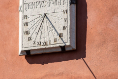 Vierzehnuhrsiebenundfünfzig