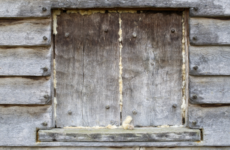 DSW_7492_Fenster_mit_Läden