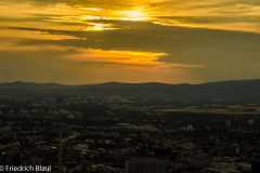 Es wird Abend über Frankfurt